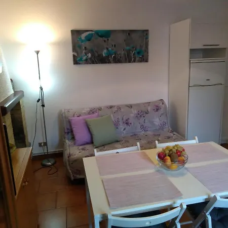 Center, Contrada Del Prato ヴァレンナ